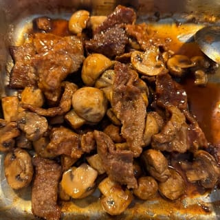 Beef w/   Mushroom